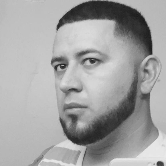 Meet your Posher, Emiliano - Picture 1 of 1